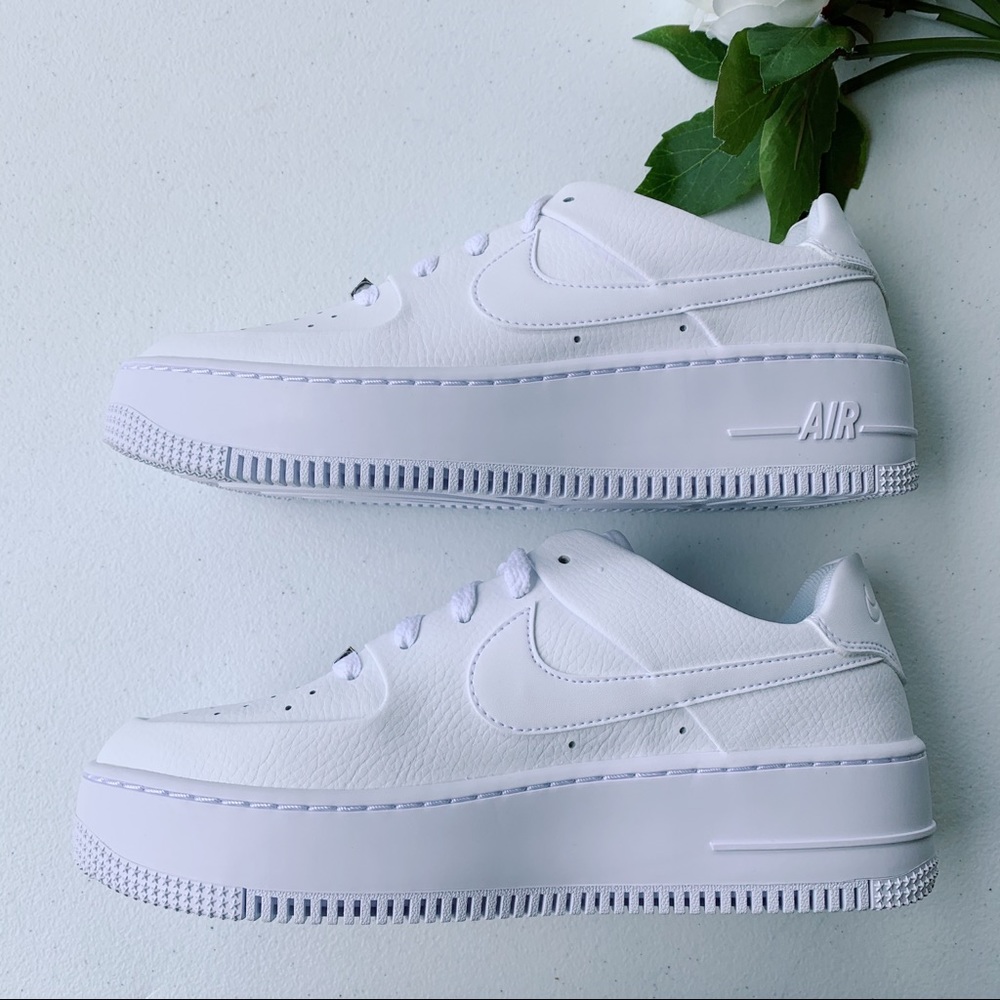 NEW Nike Air Force 1 Sage Low - Picture 6 of 11